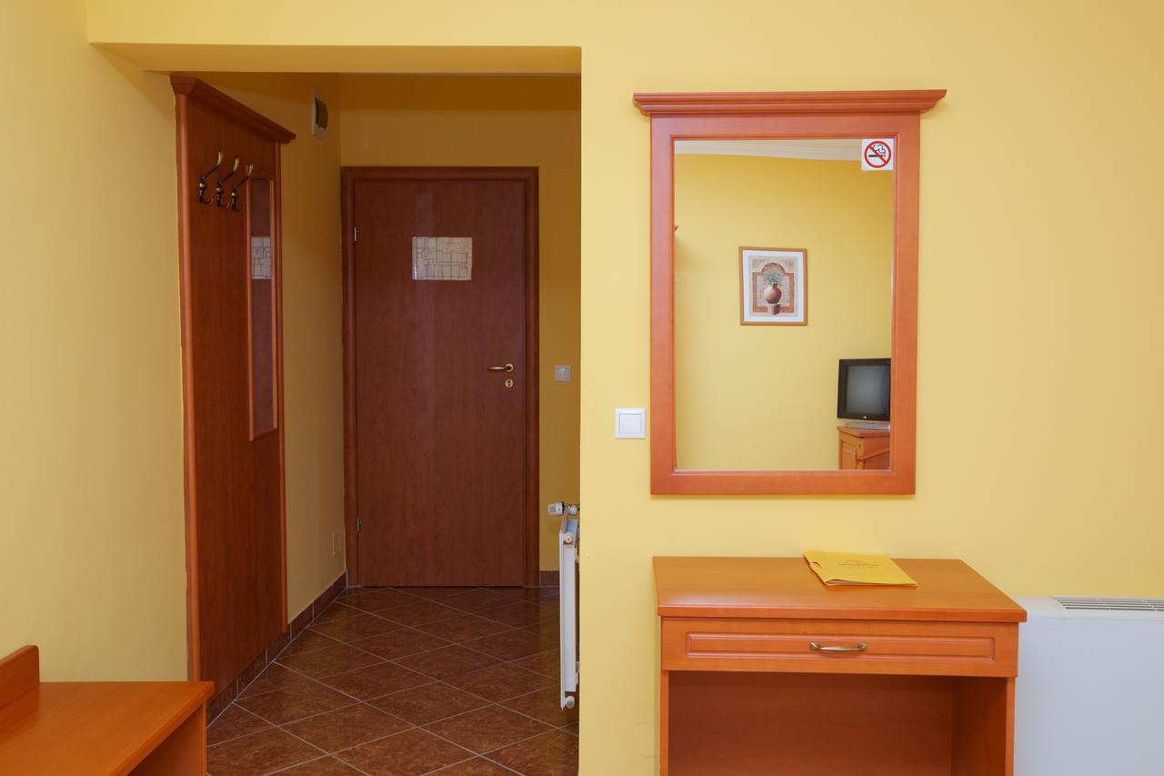 Hotel Jarja Hajdúszoboszló Exterior foto